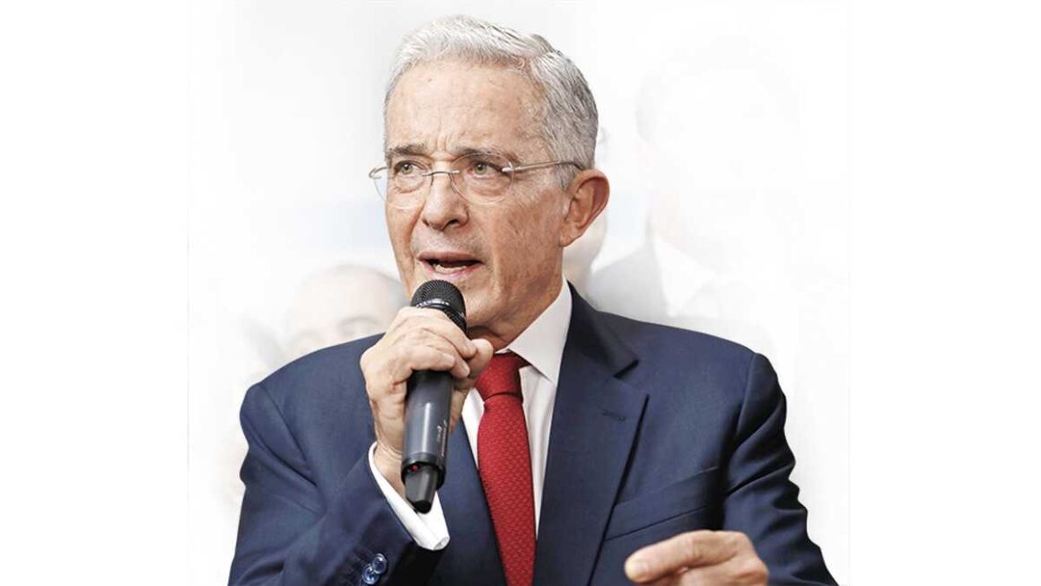 Álvaro Uribe revela borrador de proyecto de amnistía