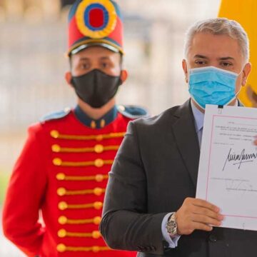 Duque sanciona Ley de Inversión Social