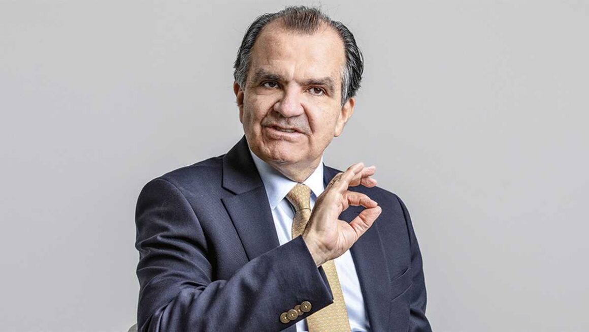 “Fue un paso de dignidad y carácter”: Óscar Iván Zuluaga