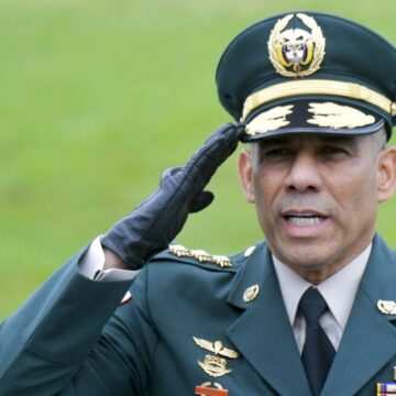 FF.MM. responden infamias de Petro