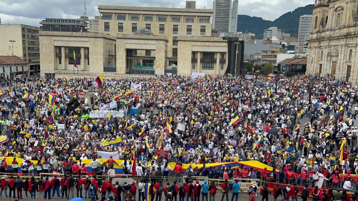 Petro perdió el pulso por la calle