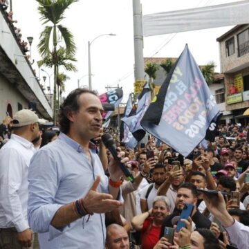 Fico se lanza a la alcaldía de Medellín