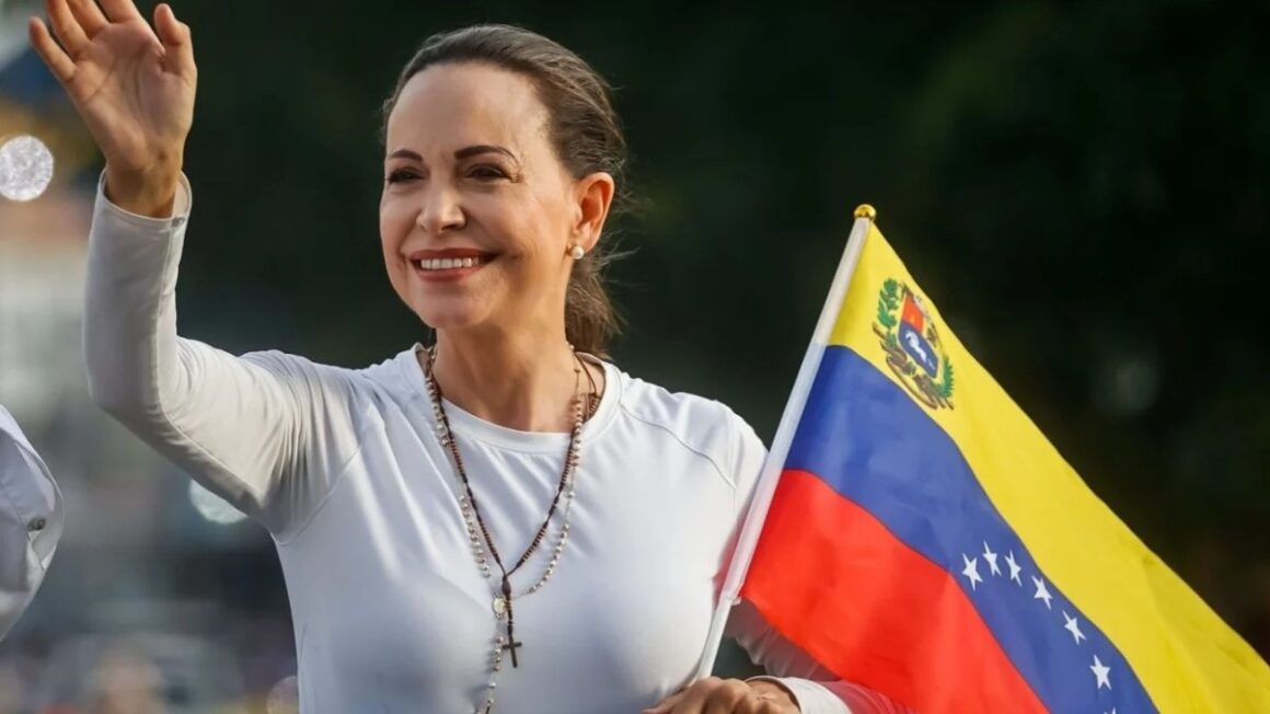Pese a represión madurista, María Corina enfrenta dictadura